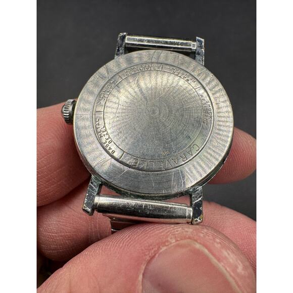 Vintage 1975 Caravelle Watch M9 Water Resistant Silver Tone 30MM Stretch Band